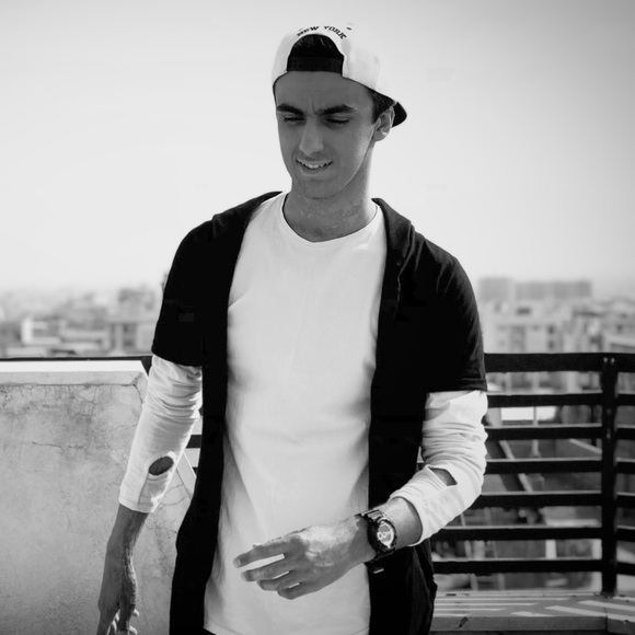 Meet your Posher, Nariman - Picture 1 of 1